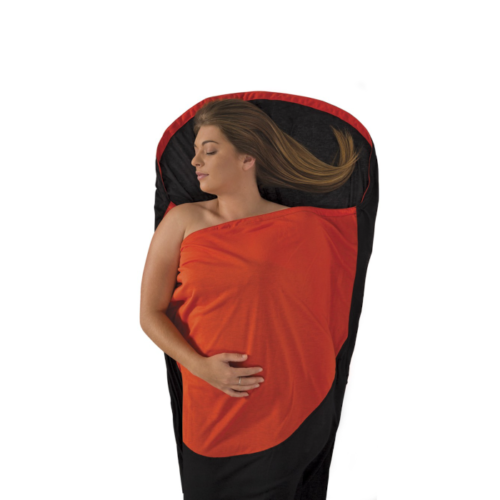 femme dormant dans le drap de sac thermolite reactor compact plus